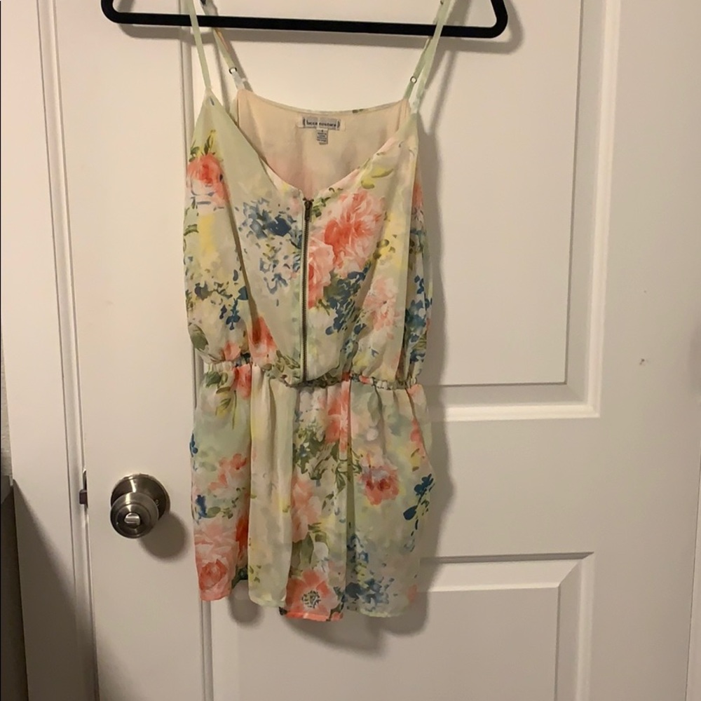 Short jumpsuit